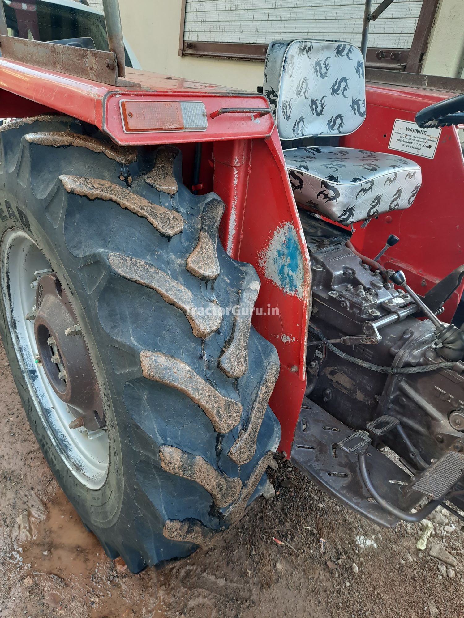 Massey Ferguson 241 DI MAHA SHAKTHI Mahaan